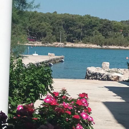 Volat Apartments Betina  Dış mekan fotoğraf