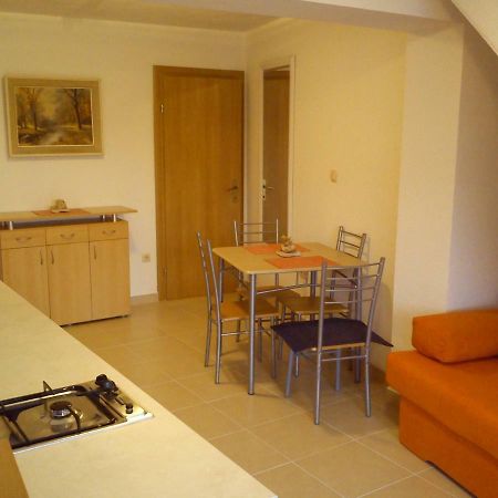 Volat Apartments Betina  Dış mekan fotoğraf