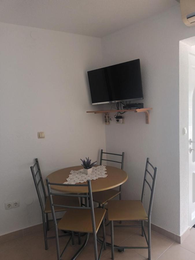 Volat Apartments Betina  Dış mekan fotoğraf