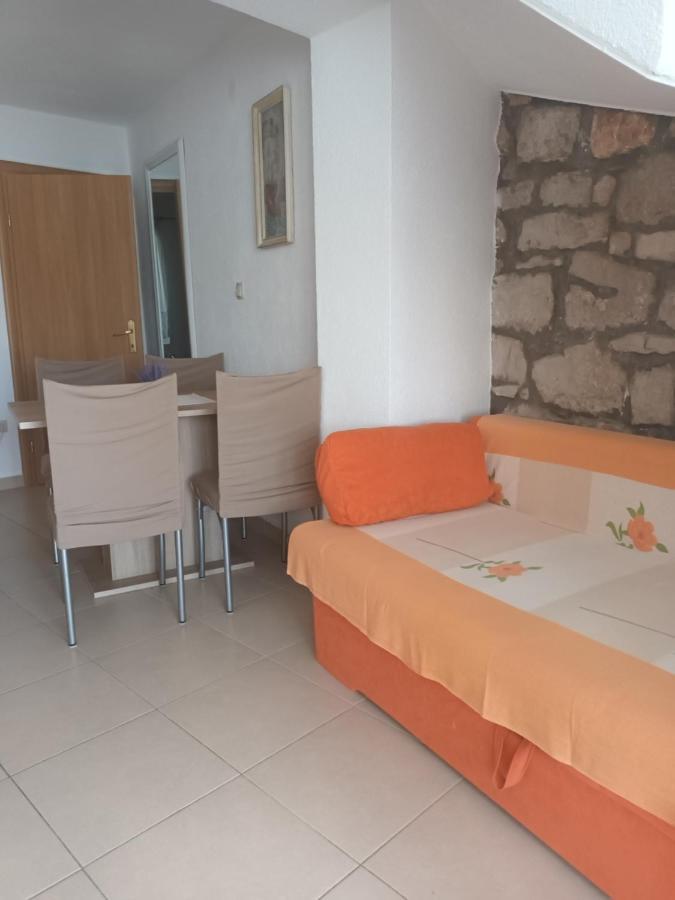 Volat Apartments Betina  Dış mekan fotoğraf