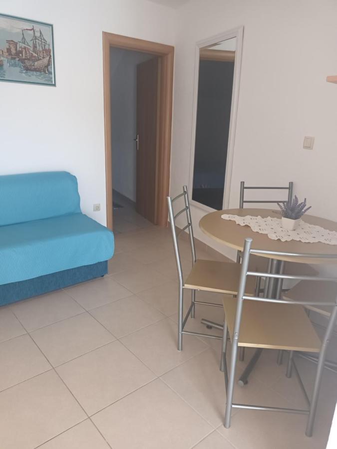 Volat Apartments Betina  Dış mekan fotoğraf