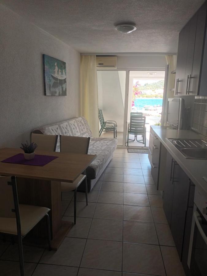 Volat Apartments Betina  Dış mekan fotoğraf
