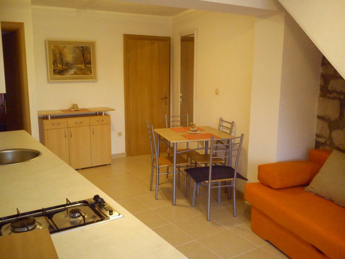 Volat Apartments Betina  Dış mekan fotoğraf