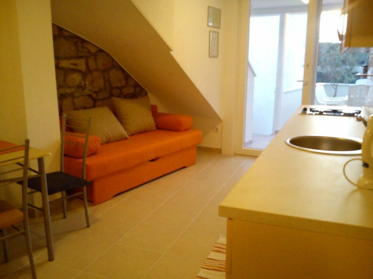 Volat Apartments Betina  Dış mekan fotoğraf
