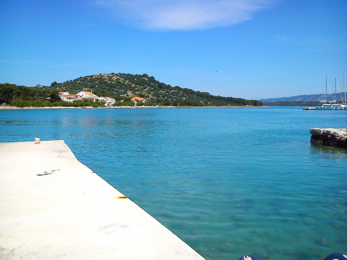 Volat Apartments Betina  Dış mekan fotoğraf