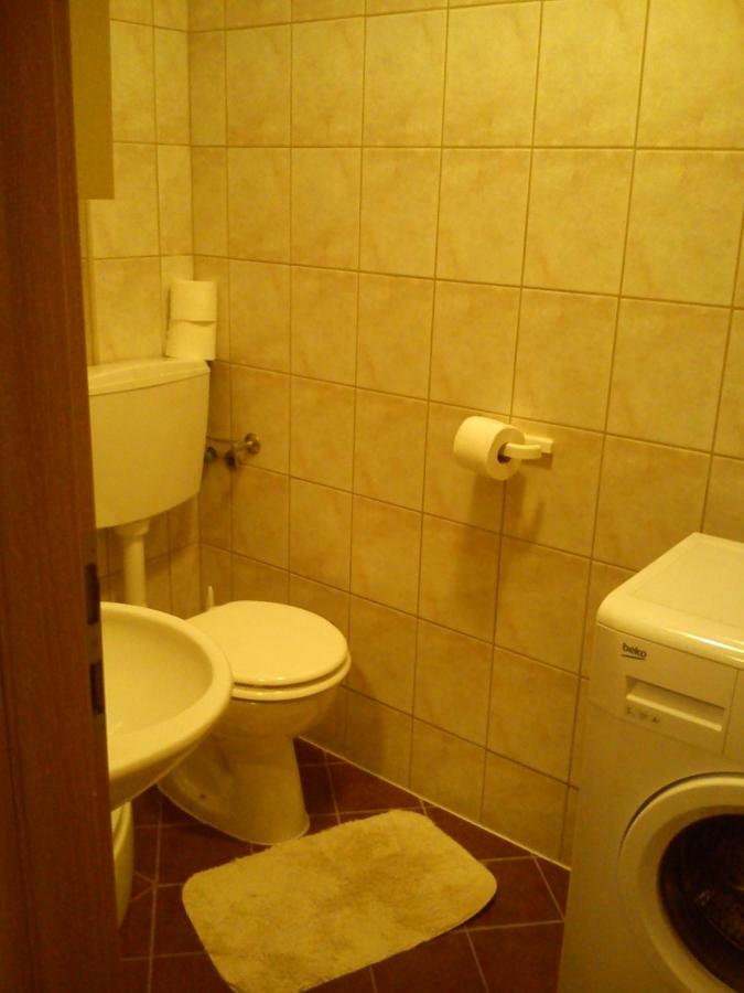 Volat Apartments Betina  Dış mekan fotoğraf
